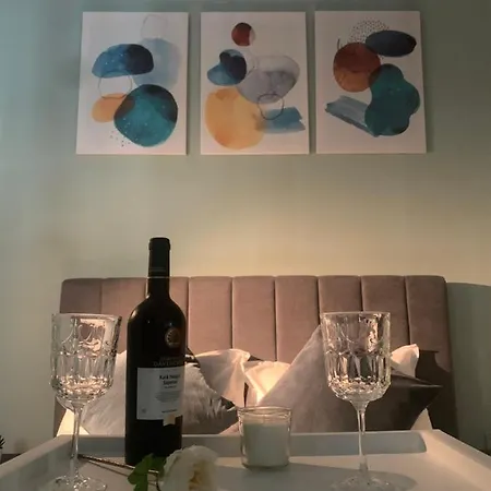 Cozy In The Heart Of Apartamento Bucarest